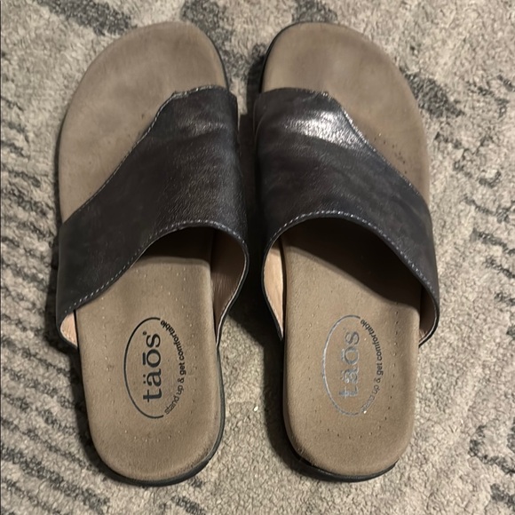 Taos Footwear Shoes - Taos Footwear Dark Leather Slide Sandals